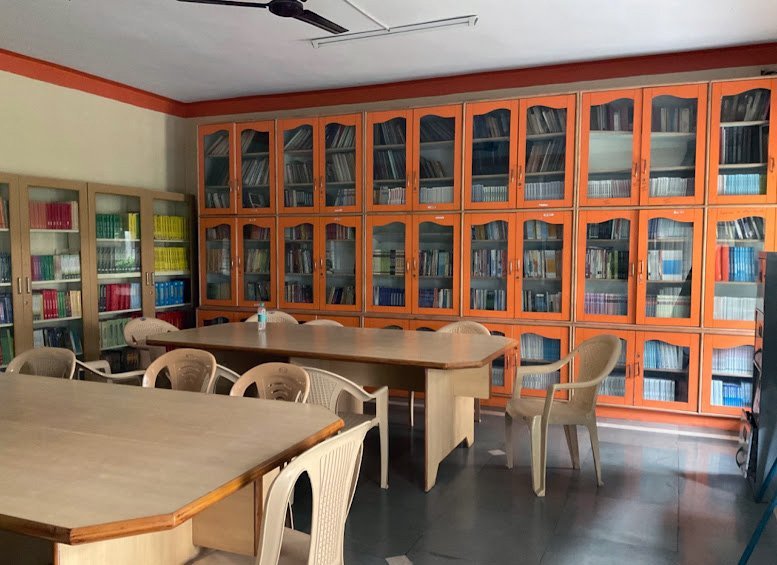 Anuradha College Library 